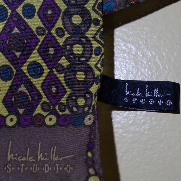 VTG 100% SILK Nicole Miller STUDIO Women's Scarf NWOT - Picture 8 of 9